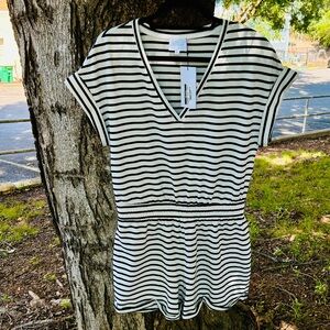 Sundays Paloma V neck short sleeve B&W striped romper NWT size medium. One&Done